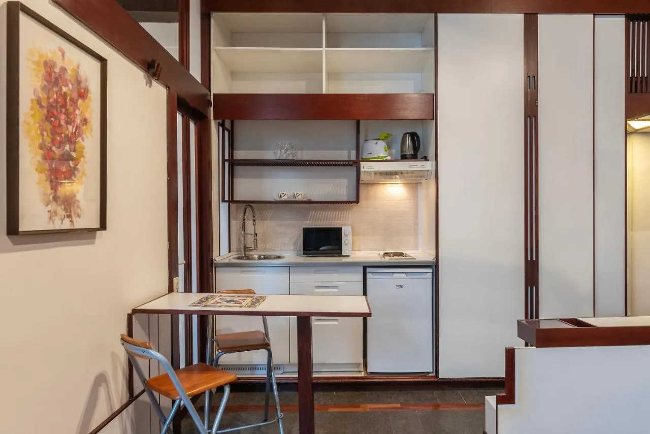Piazza Navona Petite House Apartment Rome