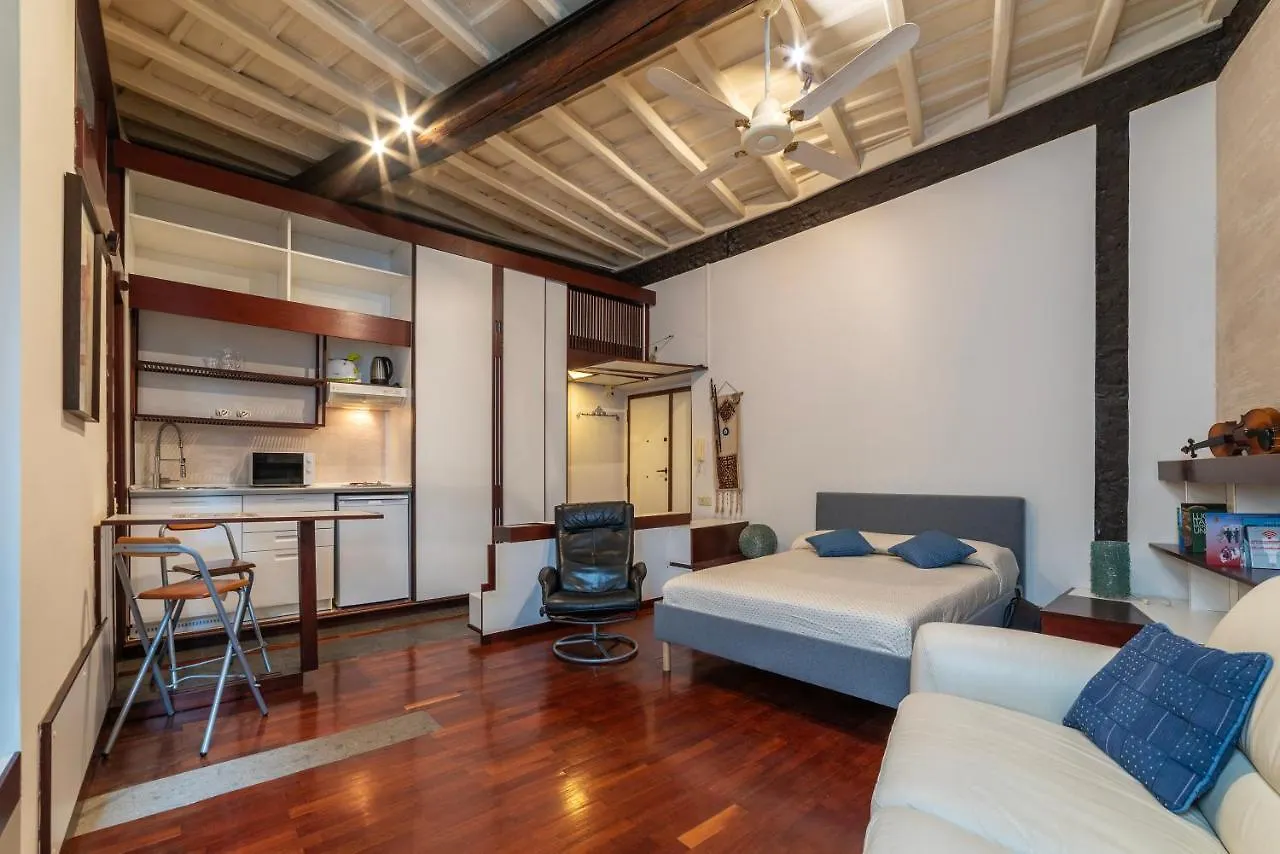 Piazza Navona Petite House Apartment Rome Italy